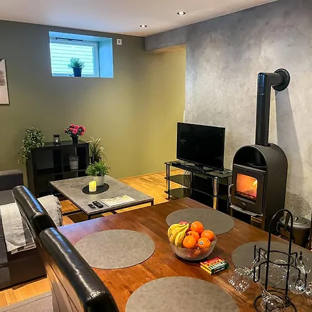 Two-bedroom With Fire Place, Free Parking And Fjordview Terrace - Calm And * Ålesund