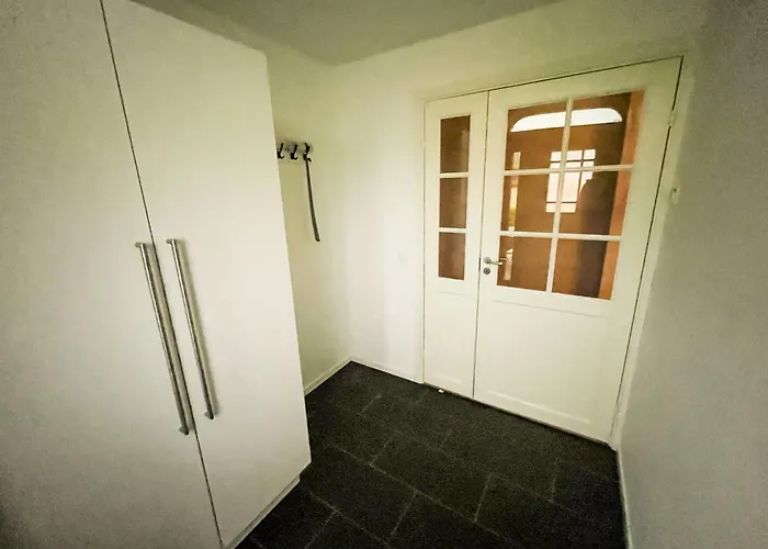 Two-bedroom With Fire Place, Free Parking And Fjordview Terrace - Calm And Apartamento *