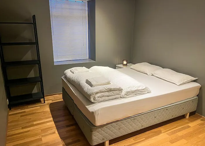 Apartamento Two-bedroom With Fire Place, Free Parking And Fjordview Terrace - Calm And Ålesund