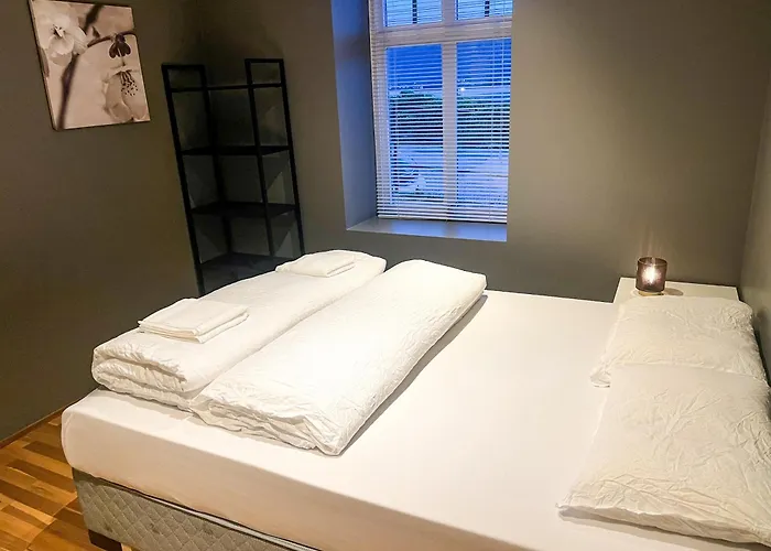 Two-bedroom With Fire Place, Free Parking And Fjordview Terrace - Calm And Apartamento *