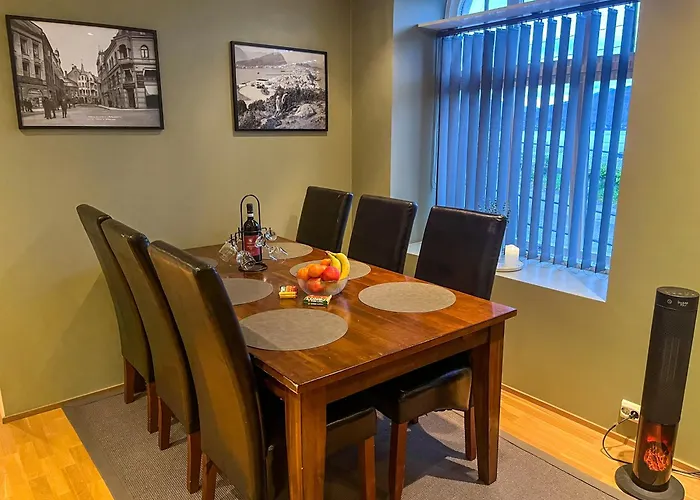 Two-bedroom With Fire Place, Free Parking And Fjordview Terrace - Calm And * Ålesund