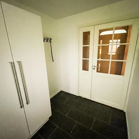 Two-bedroom With Fire Place, Free Parking And Fjordview Terrace - Calm And Daire *